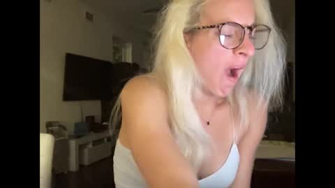 Stassiethatsororitygirl online show from 10/08/25, 09:18