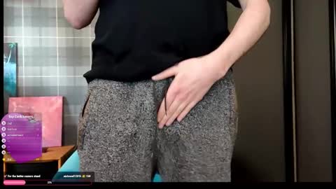 Snapshot of statanism chatting on 02/26/26, 11:31 statanism online show from 02/26/26, 11:31