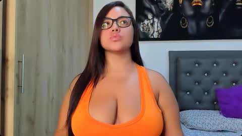 Snapshot of staywithme_x chatting on 09/29/25, 03:11 Melany online show from 09/29/25, 03:11