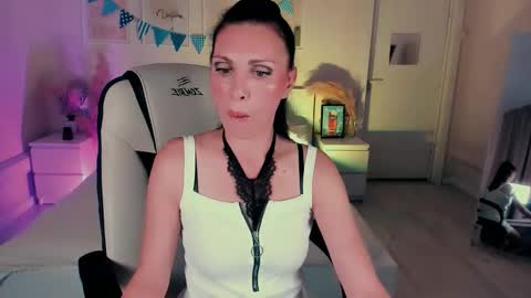 steaflers_mom online show from 10/06/25, 07:06