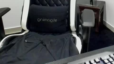 Snapshot of stebankechimba chatting on 10/14/25, 11:05 Stebankechimba online show from 10/14/25, 11:05