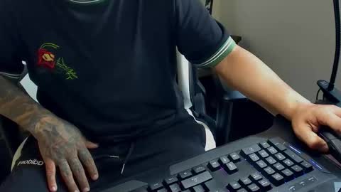 Snapshot of stebankechimba chatting on 10/19/25, 05:35 Stebankechimba online show from 10/19/25, 05:35