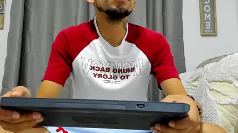 Snapshot of stebansilv_ chatting on 05/17/26, 11:50 Steban online show from 05/17/26, 11:50
