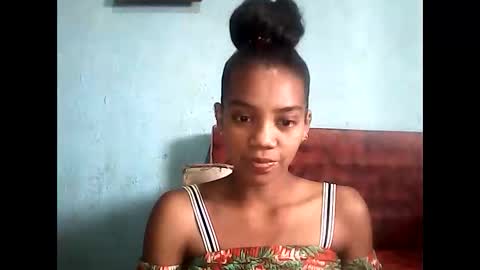 Snapshot of stecimalicia chatting on 10/21/25, 07:20 Malicia online show from 10/21/25, 07:20