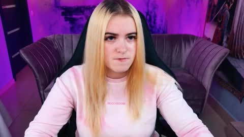stef_nicks online show from 10/13/25, 09:09