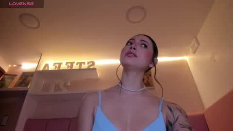 Stefa Gomez  online show from 11/30/25, 11:47