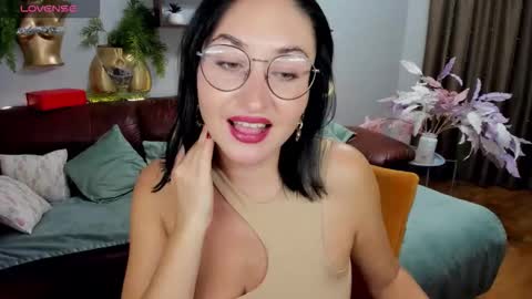 StefanaWinter online show from 10/14/25, 05:30