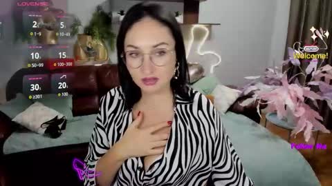 StefanaWinter online show from 10/21/25, 04:57