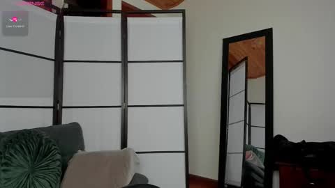 Snapshot of stefaniadiazz_ chatting on 02/18/26, 04:47 Stafania 3 online show from 02/18/26, 04:47