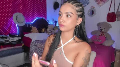 Im MiaIts my first day here  online show from 02/06/25, 03:06