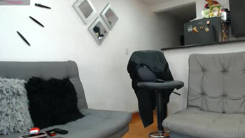 Snapshot of stefannym chatting on 10/18/25, 01:45 Stefy Milf online show from 10/18/25, 01:45