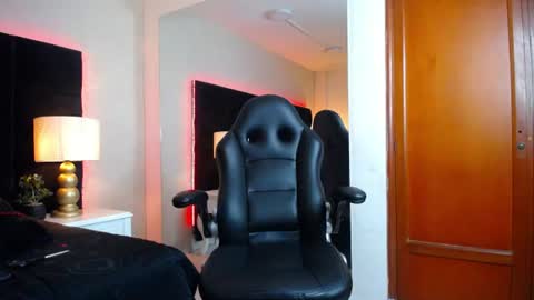 S T E F A N O  online show from 06/25/26, 05:12