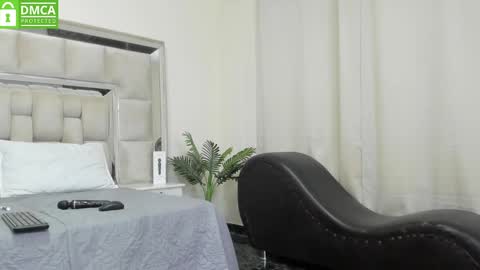 Stefany online show from 03/07/25, 07:38