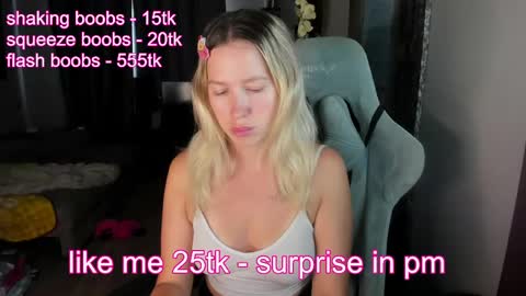 Snapshot of stefany_and_bettany chatting on 05/19/26, 02:34 stefany_and_bettany online show from 05/19/26, 02:34