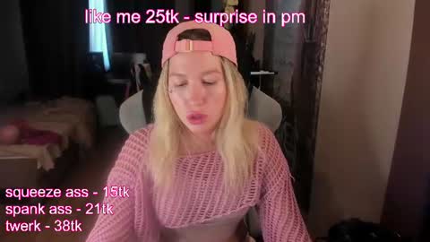 Snapshot of stefany_and_bettany chatting on 06/12/26, 05:01 stefany_and_bettany online show from 06/12/26, 05:01