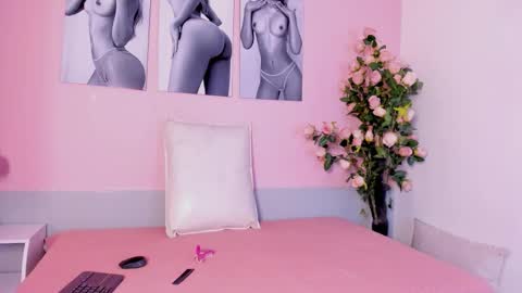 Stefany online show from 09/26/25, 11:36