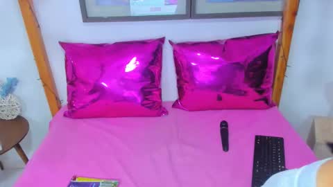 --Estefay-- online show from 02/12/26, 04:29