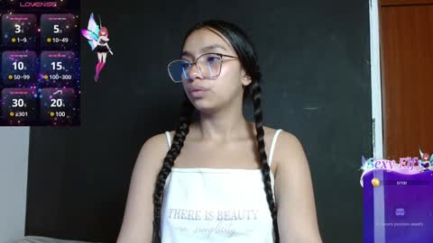 Stefanny lopez online show from 12/17/24, 11:39