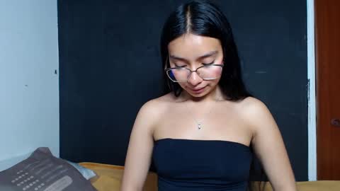 Stefanny lopez online show from 02/28/25, 11:58