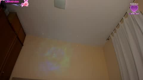 stefany online show from 09/16/25, 04:46