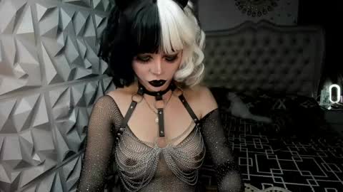 Jane online show from 04/18/26, 07:23