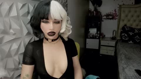 Snapshot of stefanylangkat chatting on 06/17/26, 06:27 Jane online show from 06/17/26, 06:27