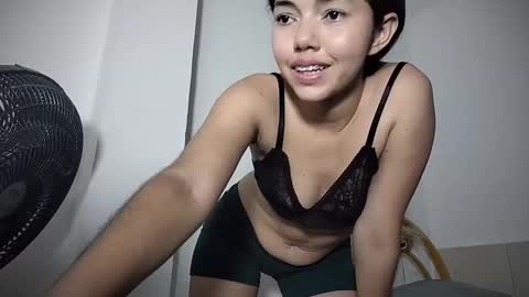 Snapshot of steffharris chatting on 02/05/25, 06:13 stefany online show from 02/05/25, 06:13