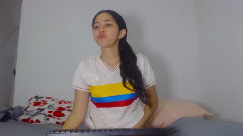 Snapshot of steffharris chatting on 10/20/25, 10:05 stefany online show from 10/20/25, 10:05