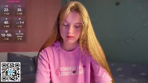 Snapshot of steffi_meoww chatting on 07/03/26, 04:30 STEFI Streams every day from 10 PM GTM1 online show from 07/03/26, 04:30
