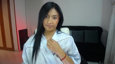 Snapshot of steffy_31 chatting on 12/17/24, 03:28 Steffy online show from 12/17/24, 03:28