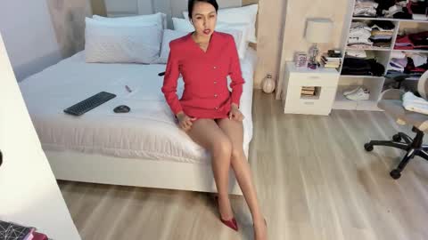 Zuly online show from 03/04/26, 12:38