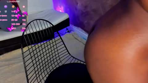 stella online show from 11/30/25, 01:37