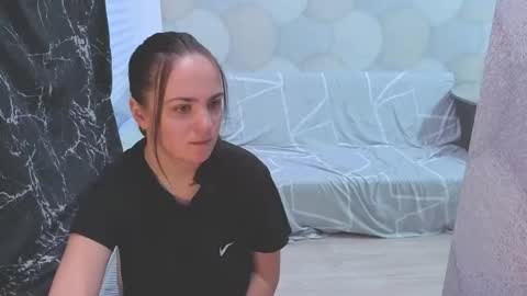 Snapshot of stella820422 chatting on 01/11/26, 02:27 stella820422 online show from 01/11/26, 02:27