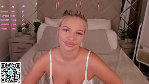 Stella Leee online show from 07/22/26, 12:57