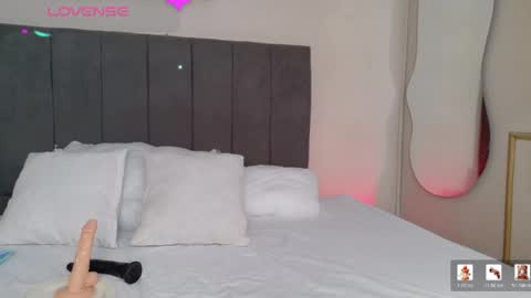 Stella  online show from 06/05/26, 12:33