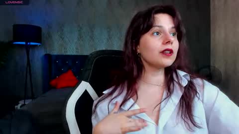 Stella online show from 02/11/26, 01:27