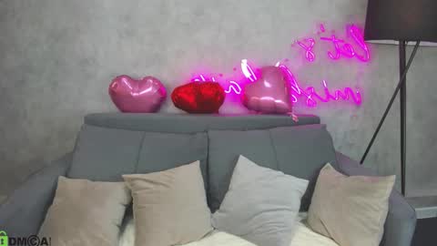 Stella online show from 02/18/26, 09:27