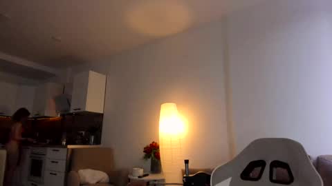 Snapshot of stella_vans chatting on 02/20/25, 11:53 Asella online show from 02/20/25, 11:53