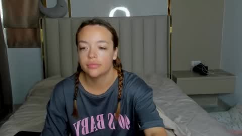 stella online show from 04/09/26, 12:21