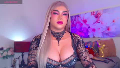 CALL ME STELLA online show from 10/01/25, 06:14