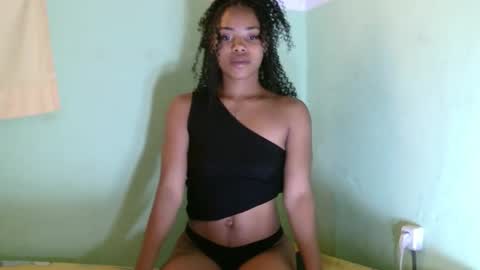 stellah2555 online show from 04/19/26, 10:03