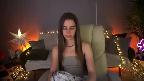 stellahoneywell online show from 06/08/26, 01:11