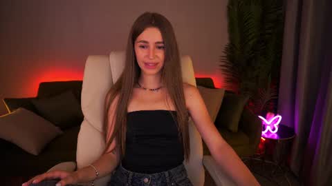 Snapshot of stellahoneywell chatting on 07/03/26, 01:17 stellahoneywell online show from 07/03/26, 01:17