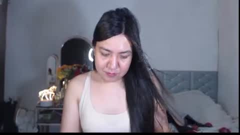 Snapshot of stellahugets chatting on 10/06/25, 04:21 Stella online show from 10/06/25, 04:21