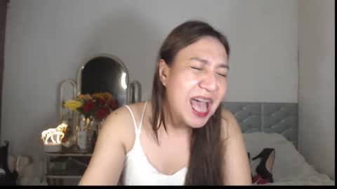 Snapshot of stellahugets chatting on 11/05/25, 05:07 Stella online show from 11/05/25, 05:07