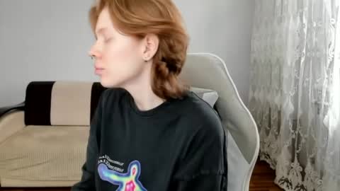 Snapshot of stellaswen chatting on 04/26/26, 11:08 S T E L L A online show from 04/26/26, 11:08