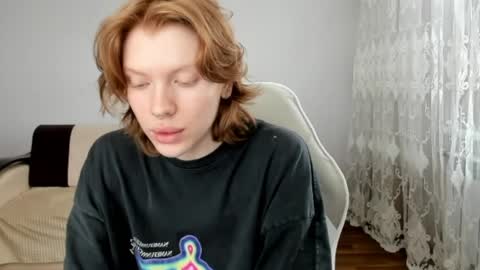 Snapshot of stellaswen chatting on 05/01/26, 09:03 S T E L L A online show from 05/01/26, 09:03