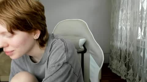 Snapshot of stellaswen chatting on 06/05/26, 12:00 S T E L L A online show from 06/05/26, 12:00