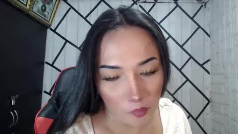 Snapshot of stellaven chatting on 09/17/25, 03:19 Stellaven online show from 09/17/25, 03:19