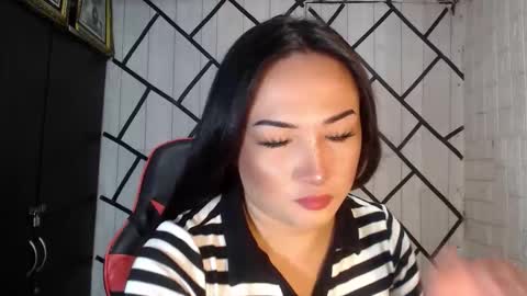 Snapshot of stellaven chatting on 10/27/25, 02:37 Stellaven online show from 10/27/25, 02:37